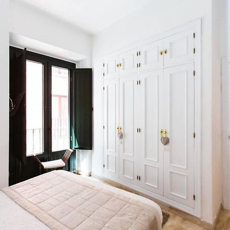 Cheap & Chic In The Center Of Sevilla Экстерьер фото