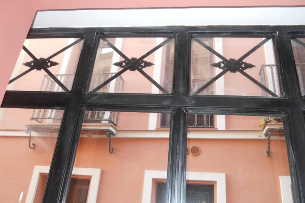 Cheap & Chic In The Center Of Sevilla Экстерьер фото