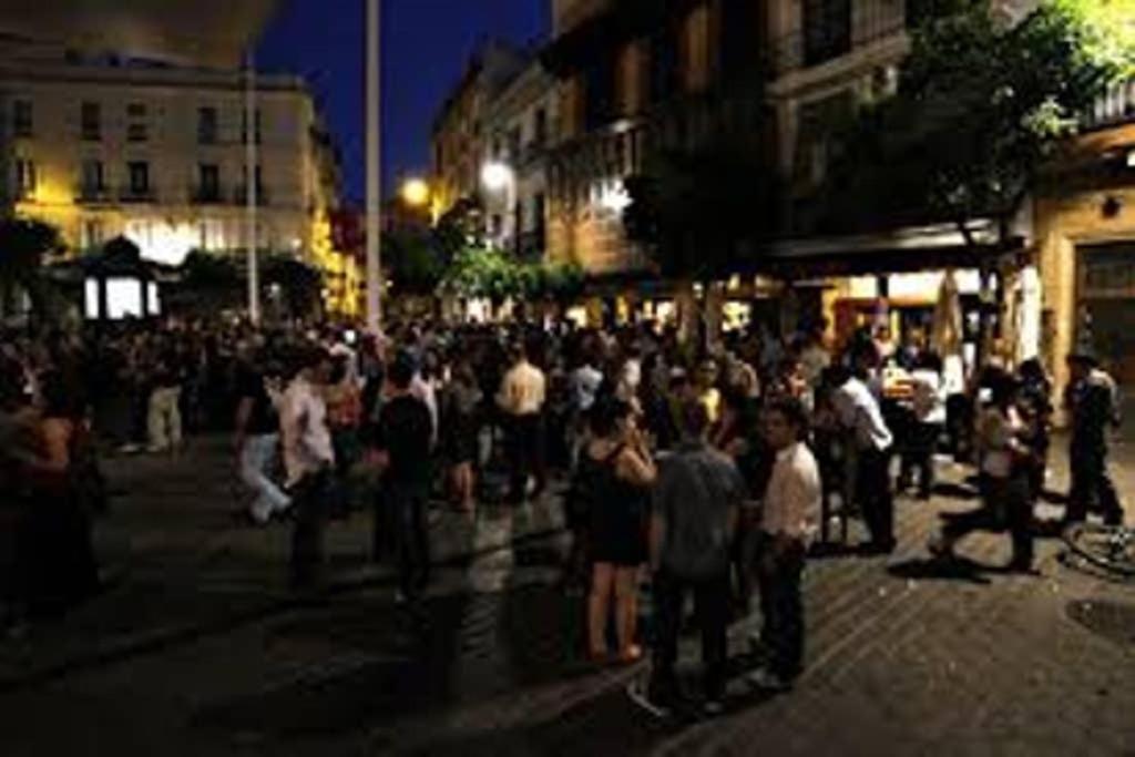 Cheap & Chic In The Center Of Sevilla Экстерьер фото