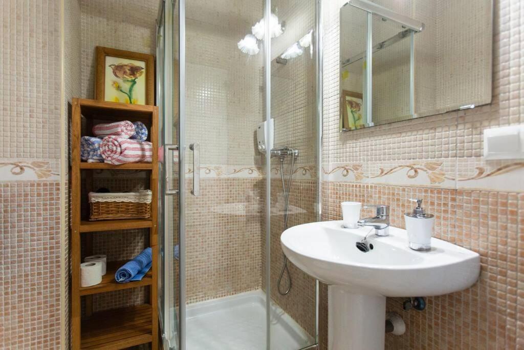 Cheap & Chic In The Center Of Sevilla Экстерьер фото